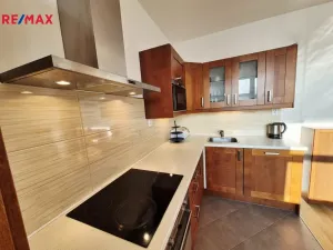 Pronájem bytu 1+kk, Praha - Ďáblice, Nad Akcízem, 34 m2