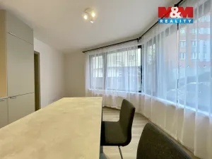 Pronájem bytu 2+kk, Praha - Košíře, Starokošířská, 43 m2