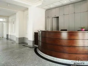 Pronájem garážového stání, Praha - Vinohrady, U Zvonařky, 15 m2