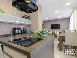 Prodej bytu 2+kk, Ostrava, Vrázova, 79 m2