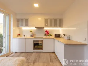 Pronájem bytu 3+kk, Praha - Vinohrady, Uruguayská, 98 m2