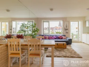 Pronájem bytu 3+kk, Praha - Vinohrady, Uruguayská, 98 m2