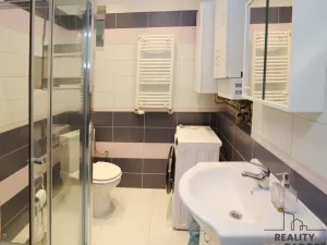 Pronájem bytu 2+kk, Praha - Žižkov, Viklefova, 47 m2