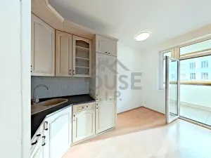 Prodej bytu 1+kk, Praha - Vysočany, Poděbradská, 34 m2