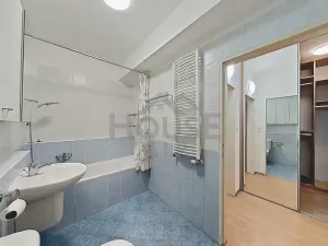 Prodej bytu 1+kk, Praha - Vysočany, Poděbradská, 34 m2
