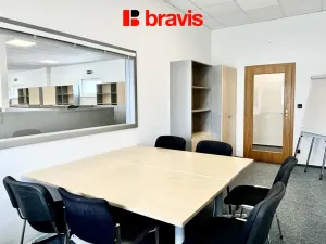 Pronájem kanceláře, Brno - Slatina, Hviezdoslavova, 257 m2
