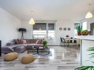 Pronájem bytu 4+kk, Praha - Vysočany, Pod Harfou, 82 m2