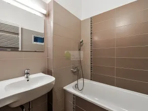 Pronájem bytu 2+kk, Praha - Žižkov, Ondříčkova, 44 m2