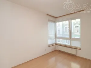 Pronájem bytu 2+kk, Praha, Kurta Konráda, 46 m2