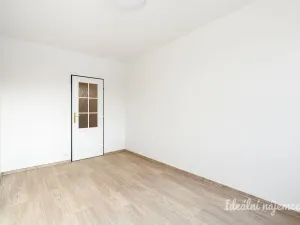 Pronájem bytu 2+kk, Praha - Kobylisy, Kubíkova, 50 m2