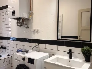 Pronájem bytu 2+1, Karlovy Vary, Kvapilova, 66 m2