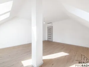 Prodej bytu 4+kk, Ostopovice, B. Němcové, 170 m2