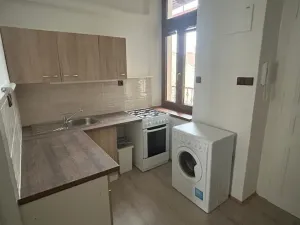 Pronájem bytu 1+1, Praha - Libeň, Sokolovská, 37 m2