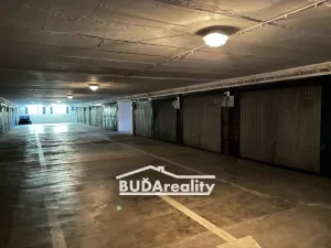 Pronájem garáže, Zlín, Strážná, 16 m2