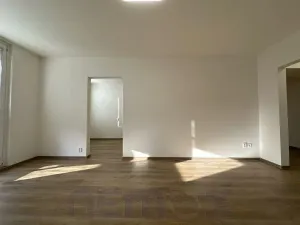 Pronájem bytu 1+1, Praha - Troja, Hnězdenská, 47 m2