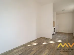 Pronájem bytu 1+kk, Hradec Králové - Nový Hradec Králové, Hlavní, 25 m2