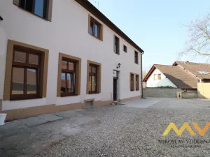 Pronájem bytu 1+kk, Hradec Králové - Nový Hradec Králové, Hlavní, 25 m2