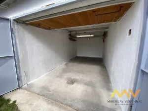 Pronájem garáže, Hradec Králové, U Mostku, 19 m2
