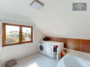 Prodej rodinného domu, Líbeznice, Školská, 186 m2