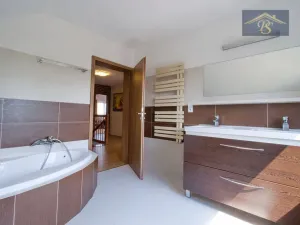 Prodej rodinného domu, Líbeznice, Školská, 186 m2