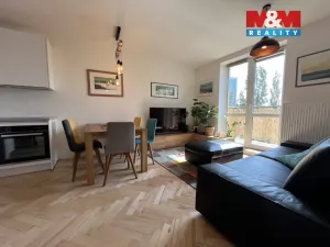Pronájem bytu 3+kk, Praha - Kobylisy, Střelničná, 60 m2
