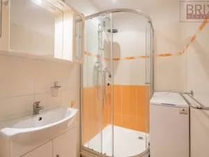 Pronájem bytu 2+kk, Praha, Kurzova, 43 m2