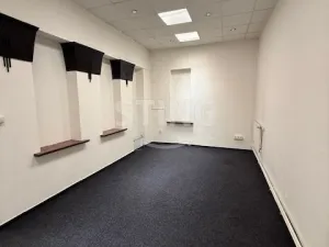 Pronájem kanceláře, Frýdek-Místek, Zámecké nám., 25 m2