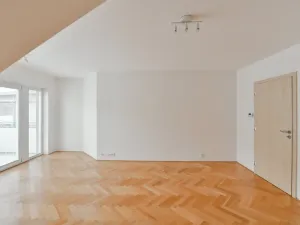 Pronájem bytu 2+kk, Praha - Vršovice, Bulharská, 72 m2