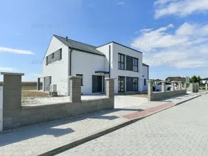 Prodej rodinného domu, Slaný, 312 m2