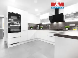 Prodej bytu 3+1, Tábor, Trocnovská, 80 m2