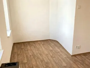 Pronájem bytu 2+kk, Praha - Vysočany, Freyova, 49 m2