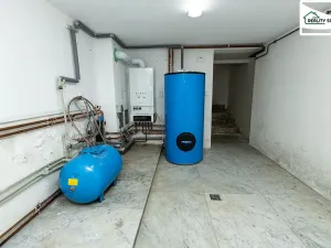 Prodej rodinného domu, Plesná, Sokolská, 500 m2