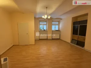 Pronájem bytu 1+1, Karlovy Vary, Kolmá, 52 m2