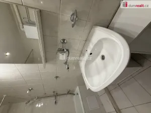 Pronájem bytu 1+1, Karlovy Vary, Kolmá, 52 m2