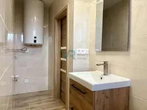 Prodej bytu 2+1, Slavče, 72 m2