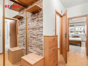 Pronájem bytu 2+kk, Praha - Vysočany, Podkovářská, 54 m2