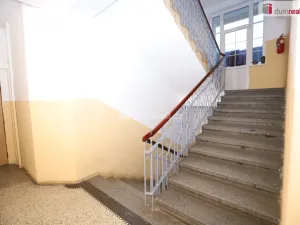 Pronájem bytu 2+1, Cheb, Vrchlického, 68 m2