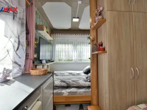 Pronájem bytu 1+kk, Hradec Králové - Plačice, Vilová, 18 m2