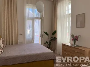 Pronájem bytu 2+kk, Praha - Vinohrady, U Zvonařky, 65 m2