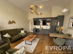 Pronájem bytu 2+kk, Praha - Vinohrady, U Zvonařky, 65 m2
