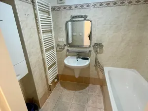 Pronájem bytu 3+kk, Praha - Kobylisy, Pod statky, 55 m2