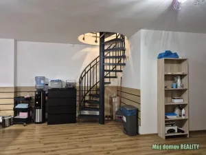 Pronájem komerční nemovitosti, Praha - Vysočany, bratří Dohalských, 233 m2