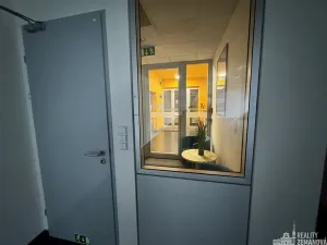 Pronájem kanceláře, Praha - Smíchov, Karla Engliše, 168 m2