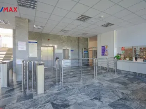 Pronájem kanceláře, Pardubice - Zelené Předměstí, Masarykovo náměstí, 416 m2