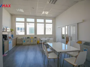 Pronájem kanceláře, Pardubice - Zelené Předměstí, Masarykovo náměstí, 21 m2