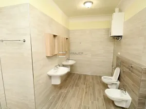 Pronájem bytu 1+1, Uhlířské Janovice, Václavské náměstí, 55 m2