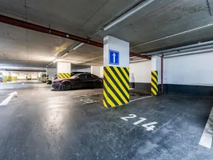 Prodej garáže, Praha - Vinohrady, U Zvonařky, 15 m2