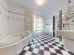 Prodej bytu 3+1, Karlovy Vary, Foersterova, 97 m2