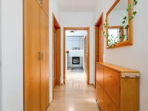 Prodej bytu 2+kk, Praha - Troja, Hnězdenská, 47 m2