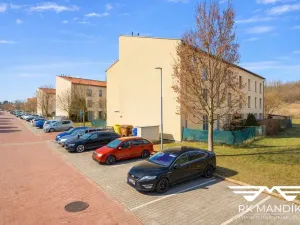 Pronájem bytu 1+kk, Hostivice, Za Mlýnem, 29 m2